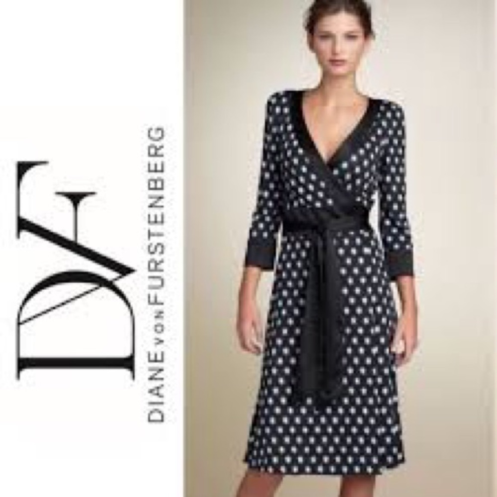 DVF Star Pattern Classic Wrap Dress with Pockets